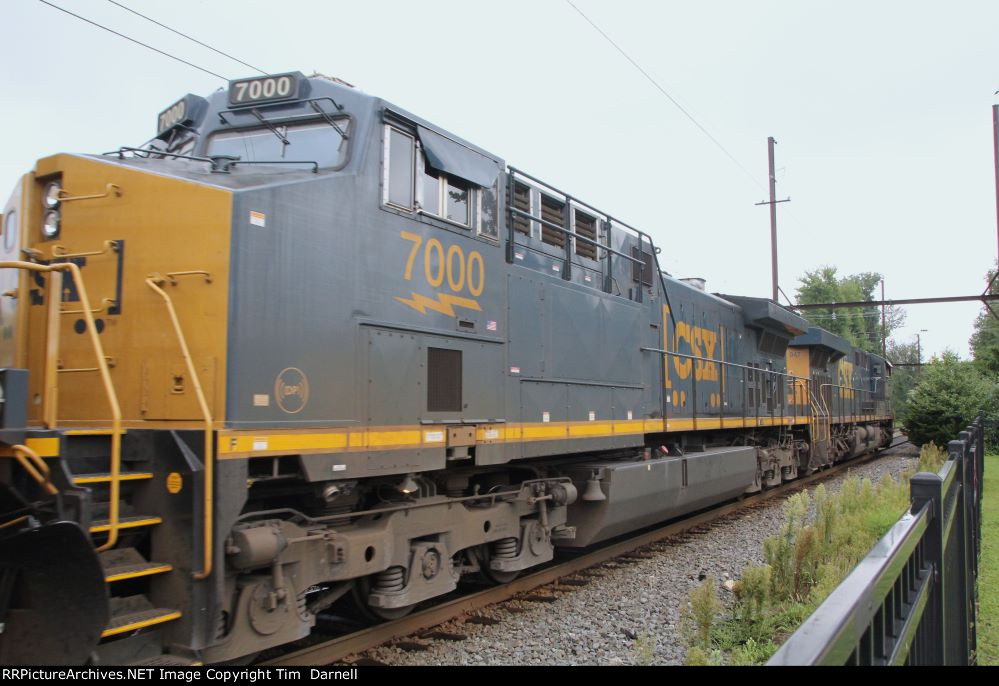 CSX 7000 on M406